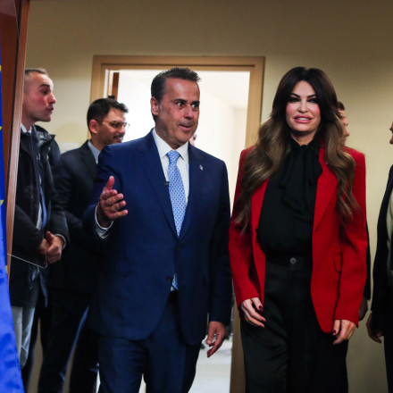 Ιστορικές υπογραφές για τα κοιτάσματα στο Ιόνιο: Η πρώτη γεώτρηση μετά από 50 χρόνια