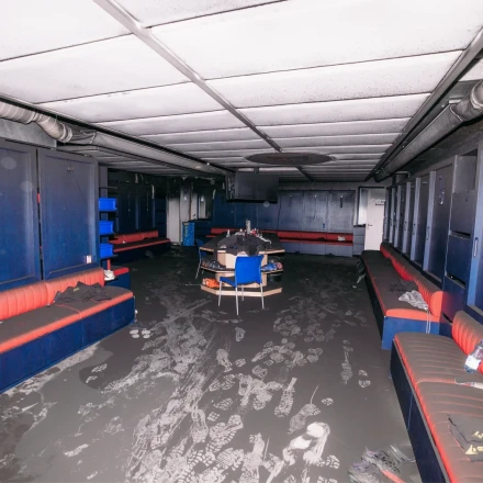 Τρομερές εικόνες από τα αποδυτήρια της Βασιλείας που έγιναν... στάχτη