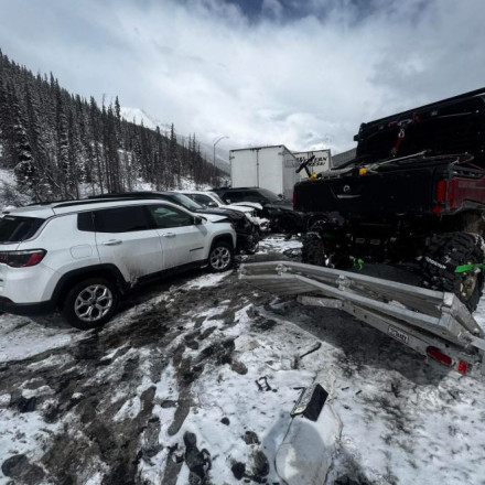 Καραμπόλα-«μαμούθ» 70 αυτοκινήτων στο Κολοράντο: 19 τραυματίες σε χιονισμένο αυτοκινητόδρομο