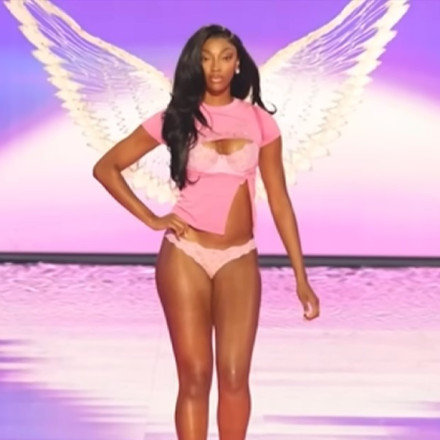 Έιντζελ Ρις: Η «καυτή» σταρ του WNBA σε νέα συνεργασία με τη Victoria’s Secret