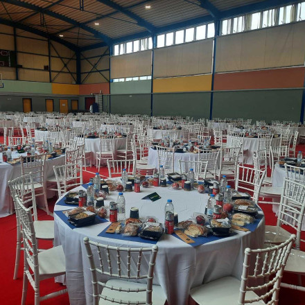 «Κανείς δεν είναι μόνος»: Το πασχαλινό «Γεύμα Αγάπης» του Δήμου Αθηναίων για τους ευάλωτους