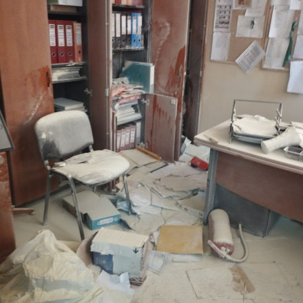 Στο αυτόφωρο μητέρα ανηλίκου για τον βανδαλισμό του σχολείου στη Γλυφάδα