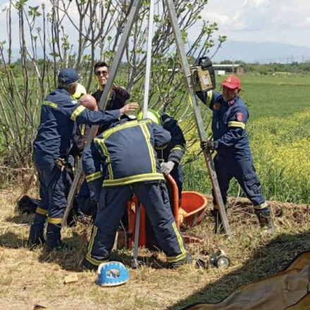 Συναγερμός στη Λάρισα: Άνδρας έπεσε σε φρεάτιο - Επιχείρηση απεγκλωβισμού