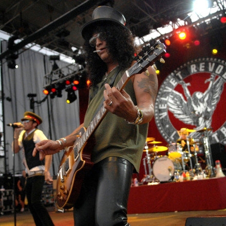 Στο «σφυρί» η κιθάρα του Slash και το τελευταίο αυτόγραφο Τζον Λένον λίγο πριν τη δολοφονία του