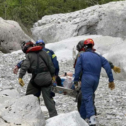 Ιωάννινα: Αεροδιακομιδή για τραυματισμένη γυναίκα από το φαράγγι του Βίκου προς το νοσοκομείο