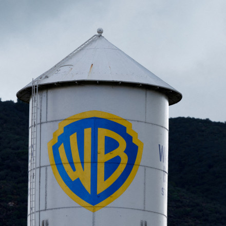«Πράσινο φως» της Warner Bros για την εξαγορά από την Paramount έναντι 111 δισ. δολαρίων