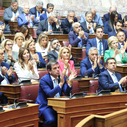 Νεοδημοκρατικά τραπεζώματα βουλευτών μια «ανάσα» από το Μαξίμου
