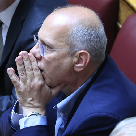 Ο Μητσοτάκης δεν κινδυνεύει από την αντιπολίτευση αλλά από τον... Οικονόμου