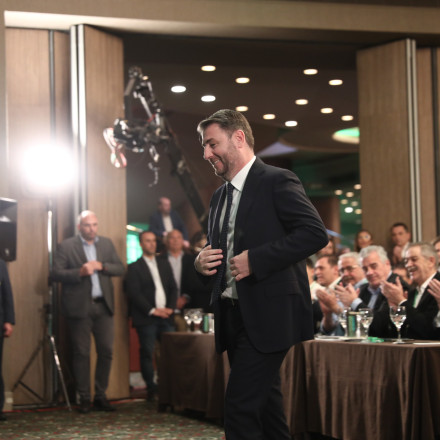 Το ΠΑΣΟΚ απαντά στον Καστανίδη: Έχει κίνητρα προσωπικά και ιδιοτελή, περιφέρεται ψευδόμενος