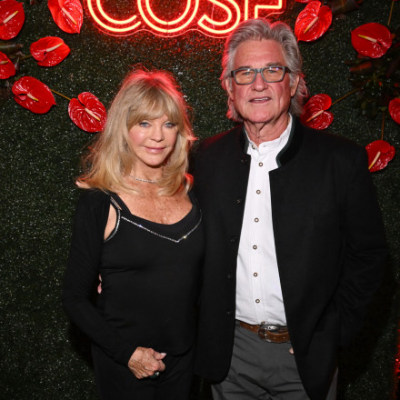 Goldie Hawn: Η 80χρονη αποκαλύπτει για τα 40 χρόνια σχέσης «Έλκομαι πολύ σεξουαλικά από τον Kurt»