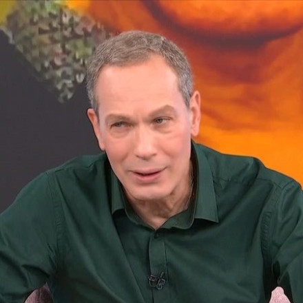 Βασίλης Κούκουρας: «Έχω χάσει δύο φορές ρόλους στο θέατρο λόγω ύψους, μου το είπαν κατάμουτρα»