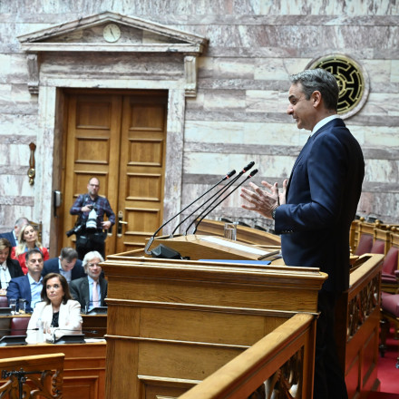 Μητσοτάκης προς τους βουλευτές: «Για να κερδίσουμε τρίτες εκλογές θα πρέπει να ιδρώσουμε τη φανέλα»
