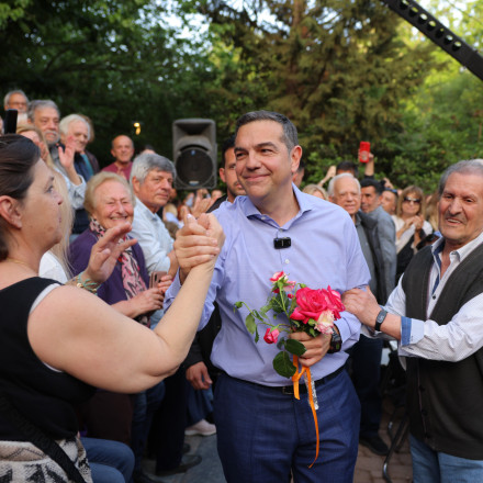 «Δεν είναι ο στόχος το ΠΑΣΟΚ, ο Μητσοτάκης είναι» - Το επιτελείο Τσίπρα για τα «πυρά» Ανδρουλάκη