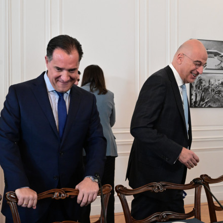 Από τη Σελήνη στο... σύμπαν
