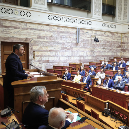 ΠΑΣΟΚ: Τα «πράσινα πηγαδάκια» για Τσίπρα, Παναθηναϊκό και η μουρμούρα για τις δημοσκοπήσεις
