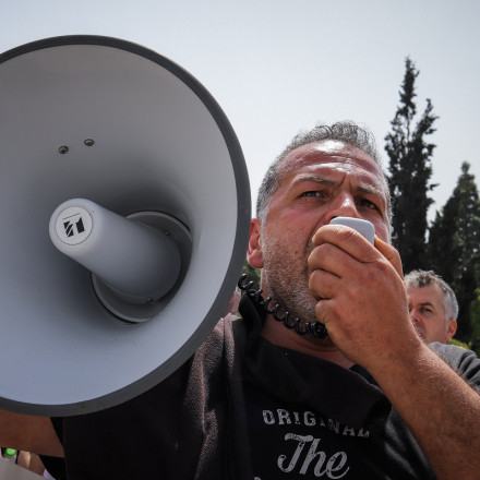 Απεργία ΑΔΕΔΥ: Ποιες δημόσιες υπηρεσίες έχουν κατεβάσει ρολά - Κανονικά τα Μέσα Μεταφοράς