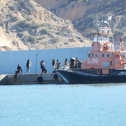 Νέα βάρκα με 40 μετανάστες έφτασε στη Γαύδο