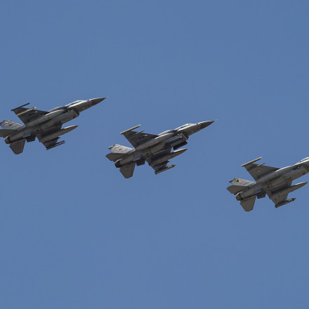 Τουρκικά οπλισμένα μαχητικά F-16 επανεμφανίστηκαν στο Αιγαίο