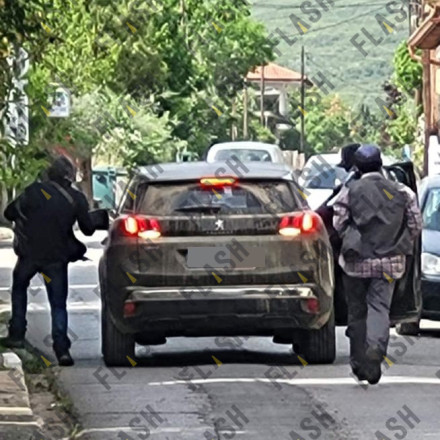 Κάτω Τιθορέα: Βρέθηκε άθικτο το αυτοκίνητο των ληστών της τράπεζας - Είχε κλαπεί από τον Πειραιά