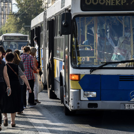 Θερινό πρόγραμμα στα μέσα μεταφοράς της Αθήνας: Τι αλλάζει σε Μετρό, λεωφορεία και Τραμ