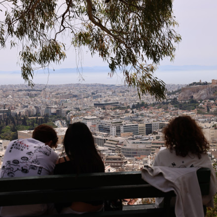 Με ήλιο και βροχές ο καιρός της Παρασκευής