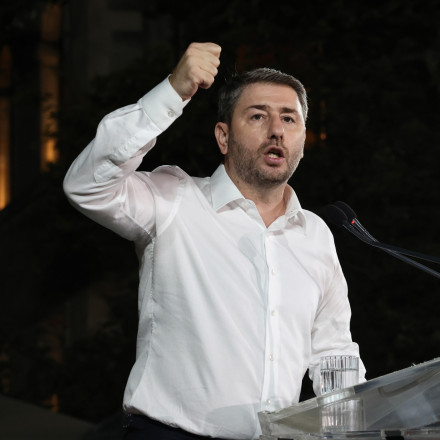 Προεκλογικό σκηνικό - αρένα προβλέπουν στο ΠΑΣΟΚ