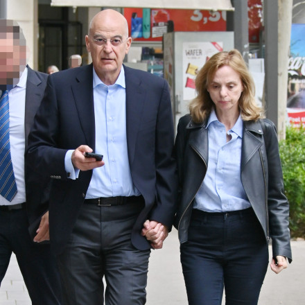 Η σπάνια εμφάνιση του Νίκου Δένδια με τη Δάφνη Λάλα: 27 χρόνια μαζί και αχώριστοι