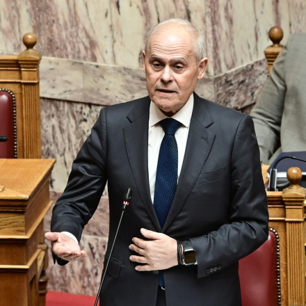 Ο πολιτικός κόσμος αποχαιρετά με θλίψη τον Νίκο Ταγαρά: «Ανήκε σε σπάνια κατηγορία ανθρώπων»
