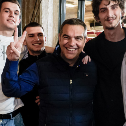 Σήμερα τα αποκαλυπτήρια του νέου κόμματος Τσίπρα - Τα πρόσωπα του «κυανέρυθρου» φορέα