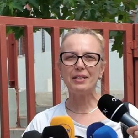 Μητέρα μαθήτριας για τις Πανελλήνιες 2026: «Εμείς οι γονείς παίζαμε πολύ θέατρο, φοβερό άγχος»