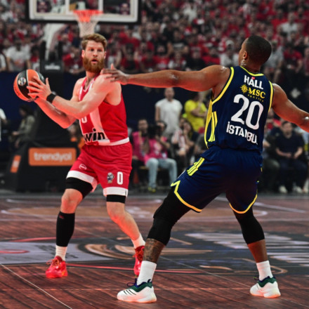 Ολυμπιακός - Φενέρμπαχτσε 28-12: Liveblog ο μεγάλος ημιτελικός του Final Four της Αθήνας