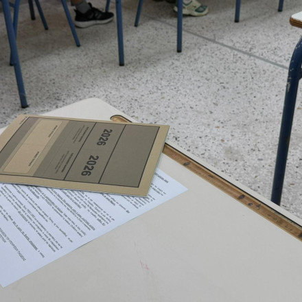 Πανελλήνιες 2026: Τα θέματα στη Νεοελληνική Γλώσσα και Λογοτεχνία - «Κατανοητά και βατά» λέει η ΟΕΦΕ