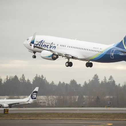 Τρόμος στον αέρα: Επιβάτης αεροπλάνου προσπάθησε να σβήσει τους κινητήρες
