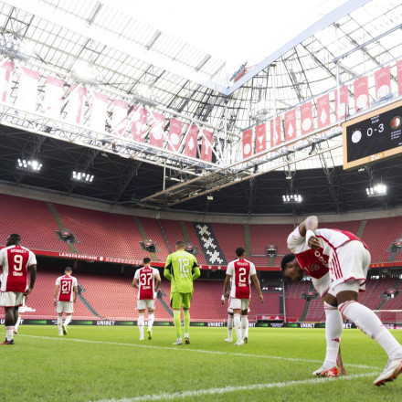 Κυνικός Φαν Ντερ Φάαρτ: «Ο Άγιαξ πρέπει να παίξει σαν ομάδα για... υποβιβασμό»