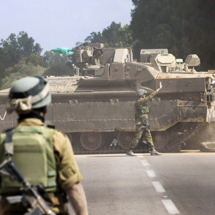 Ισραήλ: Έτοιμη η εισβολή - Ξεκίνησαν ανταλλαγές πυρών - Ο πρώτος νεκρός του IDF