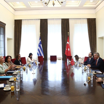 Συναντήθηκαν οι υφυπουργοί Εξωτερικών Ελλάδας και Τουρκίας – Η κοινή δήλωση μετά τις διαβουλεύσεις