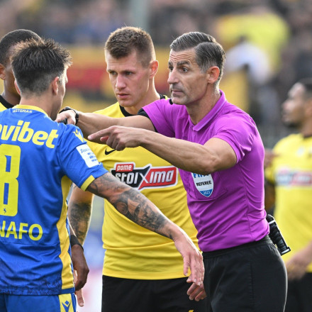 Ντέμης Νικολαΐδης για Σιδηρόπουλο: «Ήταν αυστηρός, έβγαζε κίτρινες πολύ εύκολα»