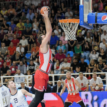 «Ερυθρόλευκος» περίπατος στη Ρόδο για τον Ολυμπιακό που έφτασε... 100άρα