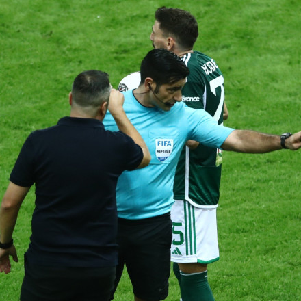 Όλα όσα αναφέρει το φύλλο αγώνα: «Και οι δύο ομάδες πίεζαν τον γιατρό»