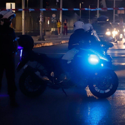 Δύο συλλήψεις για επιθέσεις σε αστυνομικές δυνάμεις, χθες βράδυ στα Εξάρχεια