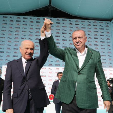 Έκτακτη συνάντηση Ερντογάν - Μπαχτσελί: Οι δηλώσεις για τη Γάζα που έβαλαν φωτιά