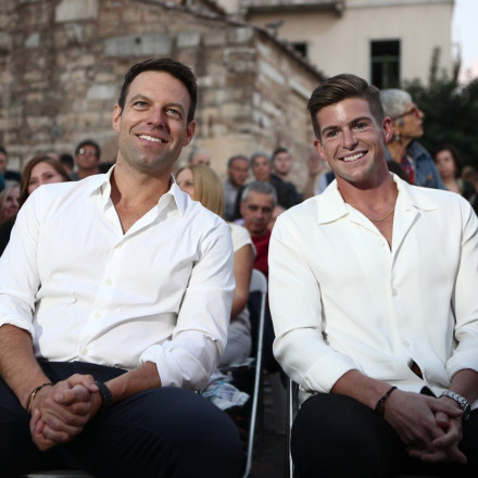 Σαββατοκύριακο Κασσελάκη, μουρμούρα στο Μαξίμου, κόλπο Εμφιετζόγλου