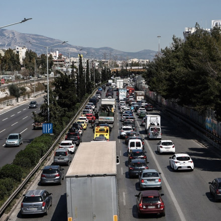 «Χρυσές» οι πασχαλινές εξορμήσεις με ΙΧ: Αθήνα - Θεσσαλονίκη κι Αθήνα - Γιάννενα στα 100€ - Τα κόστη