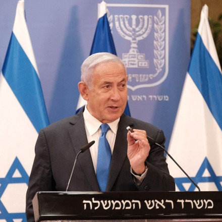 Ο Guardian απέλυσε γελοιογράφο μετά από 40 χρόνια για σκίτσο του Νετανιάχου