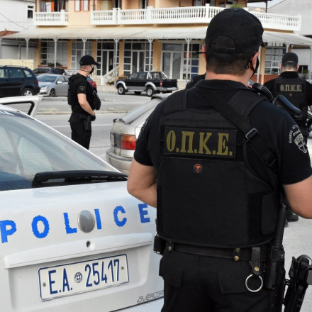Αχαρνές: Τρεις συλλήψεις για επίθεση κατά αστυνομικών της ΟΠΚΕ