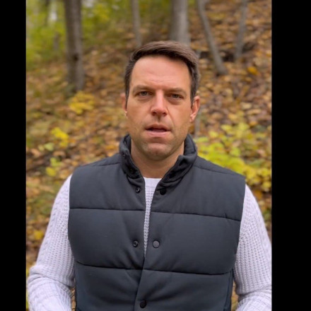 Κασσελάκης:  «Έχω την ελευθερία της Αλλαγής. Προς το Δίκαιο. Προς την Αριστερά.»