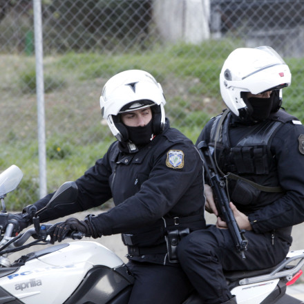 Επιστρέφουν τα μέτρα φύλαξης σε κεντρικό πρόσωπο της υπόθεσης της Siemens