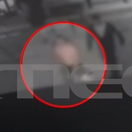 Σκηνές χάους στην Παιανία: Πλάνα της επίθεσης ανηλίκων σε «όποιον έβρισκαν»- Στο νοσοκομείο 17χρονος