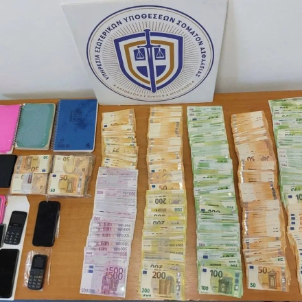 Εξάρθρωση κυκλώματος σε πολεοδομίες της Αττικής – 6 συλλήψεις, κατασχέθηκαν πάνω από 300.000 ευρώ