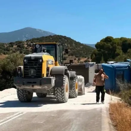 Κρανίδι: Νταλίκα ντελαπάρισε και έκλεισε τον δρόμο για Ναύπλιο